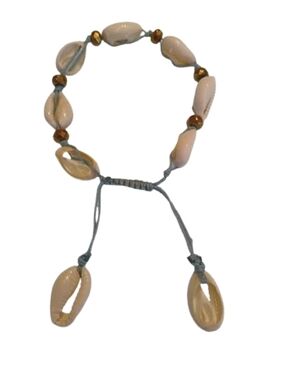 Shell Bead Adjustable Bracelet in Cream and Gold